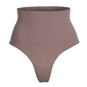 SKIMS core control thong shapewear (S/M) in Umber
